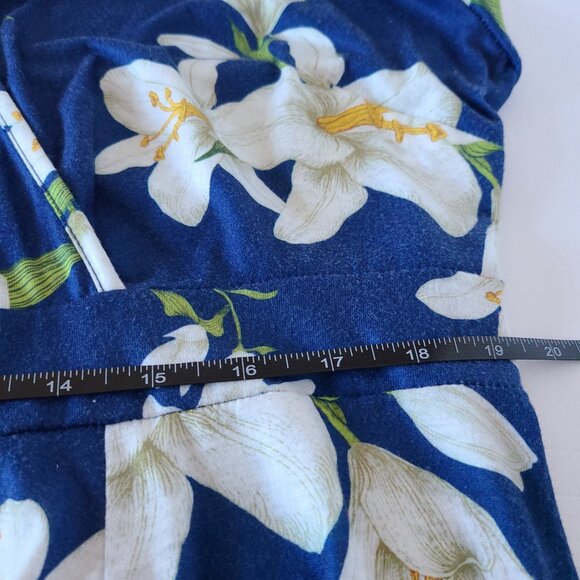 PINUP FASHION FLORAL V-NECK DRESS | BLUE & WHITE | SHORT SLEEVE | SZ 22W - Picture 7 of 14